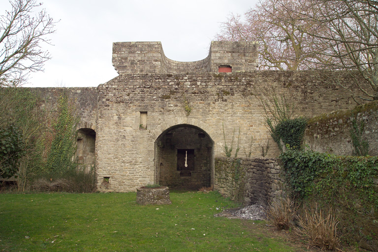 Ouvrage fortifié dit tour Théologale