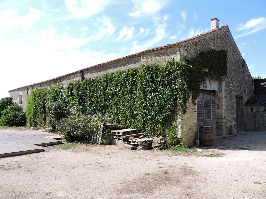 Prieuré Saint-Nicolas de Lethon ou de Montnommé, puis ferme dite le Grand Montnommé