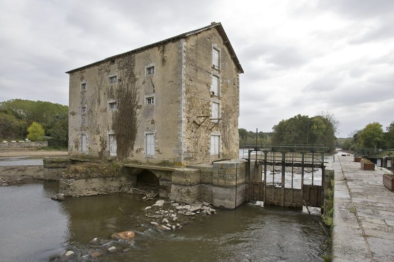 Moulin à farine, puis minoterie - la Roche, Loigné-sur-Mayenne