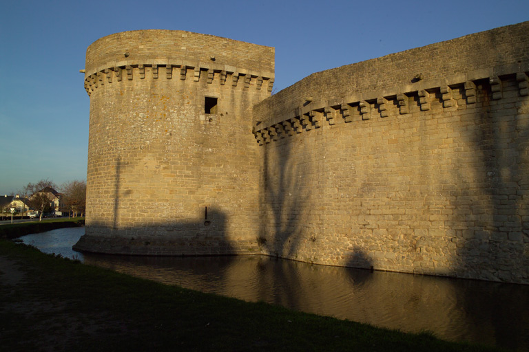 Ouvrage fortifié dit tour de l'Abreuvoir, tour de Kercassier ou tour de Coëstal