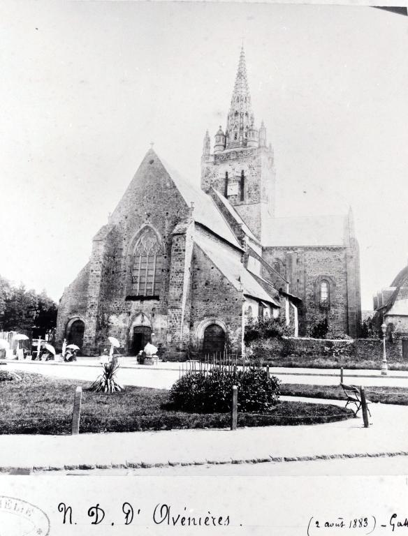 Prieuré de bénédictines, puis église paroissiale Notre-Dame, actuellement basilique Notre-Dame d'Avesnières, place d'Avesnières, Laval