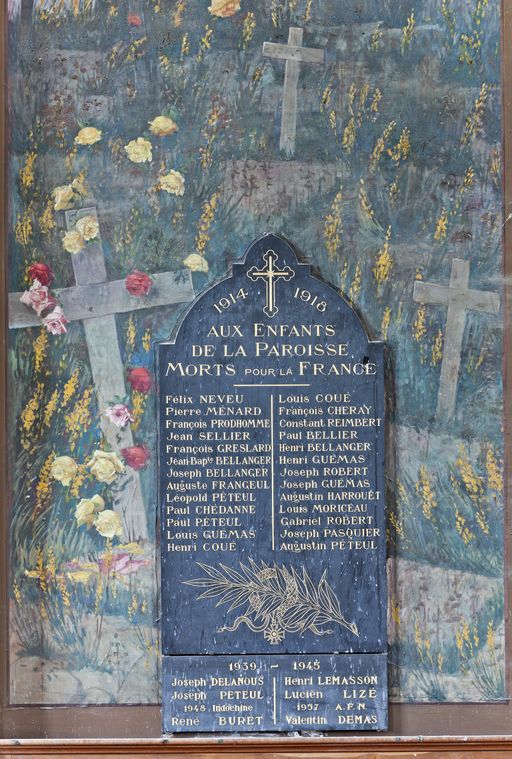 Monument aux morts, église paroissiale Sainte-Gemmes de Sainte-Gemmes-d'Andigné