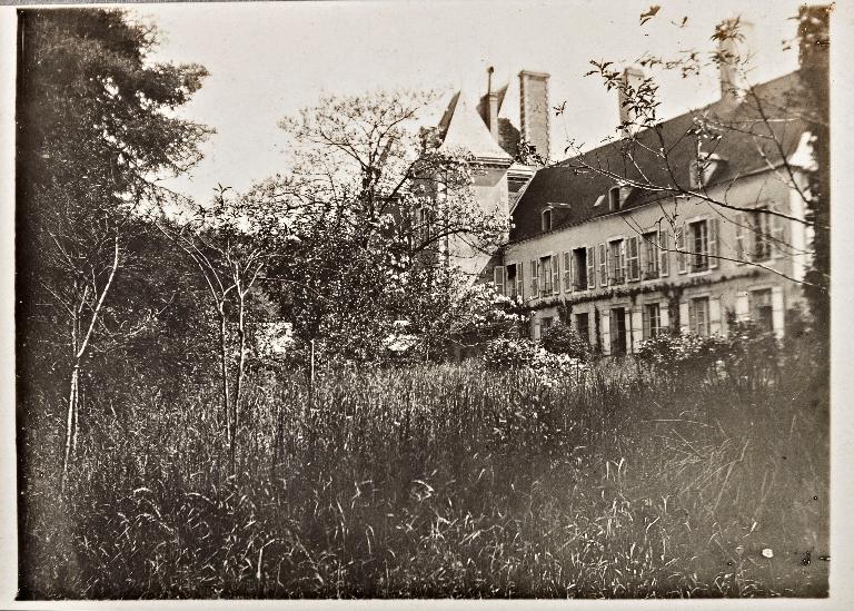Maison de contremaître, puis maison d'artiste, actuellement maison, 13 à 17 rue du Dôme, Laval