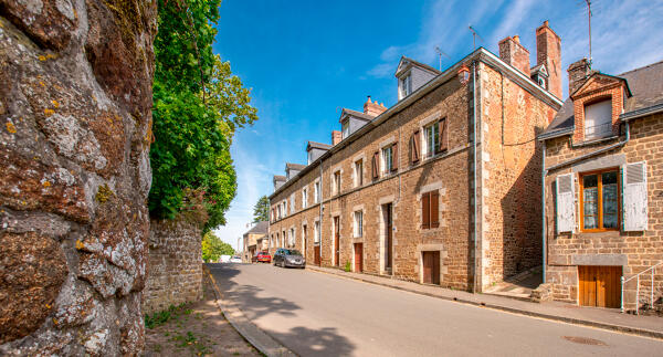 Bloc de maisons de la rue de Domfront.