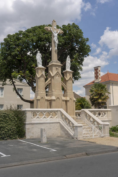 Calvaire ; rue de la Poste