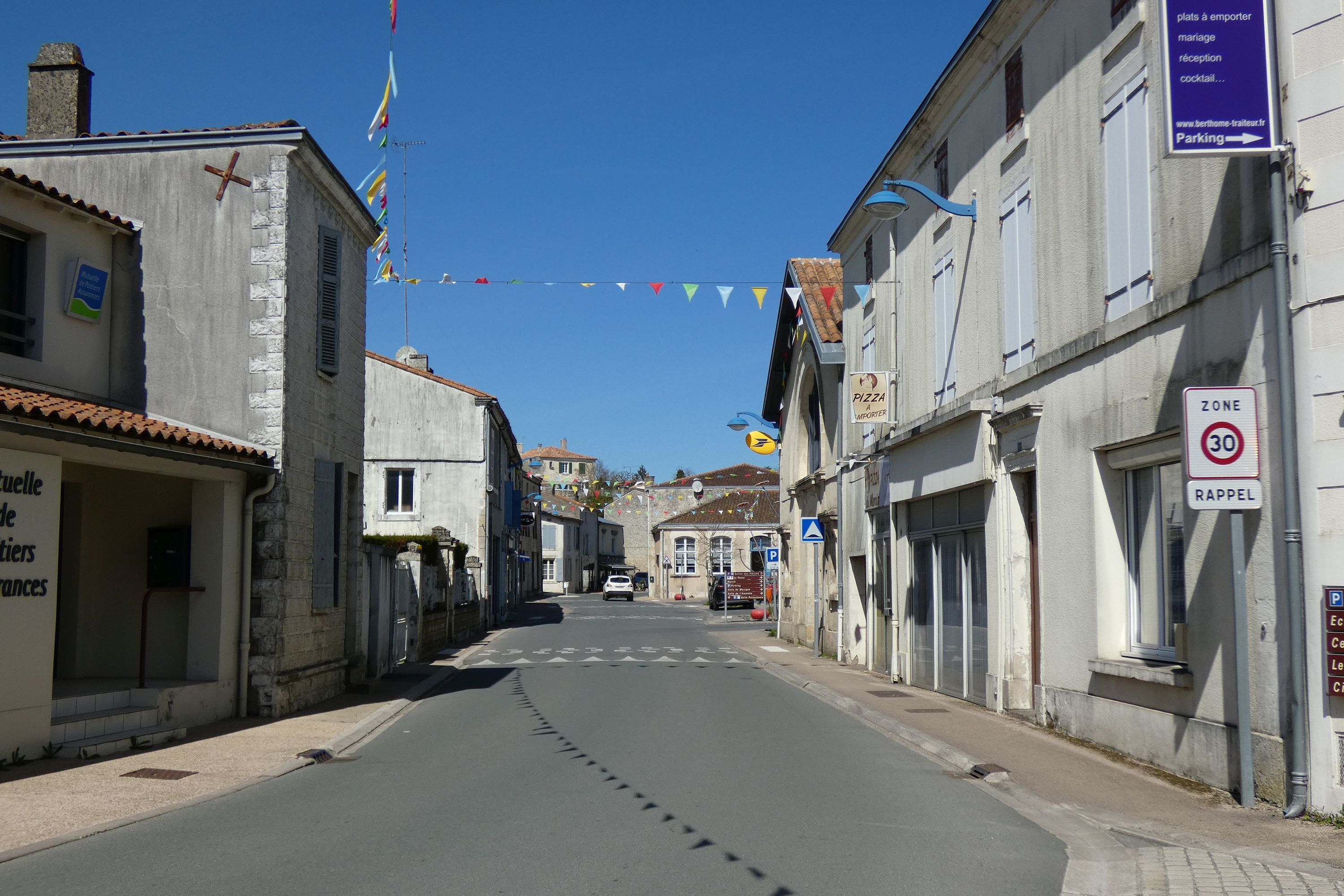 Bourg de Benet