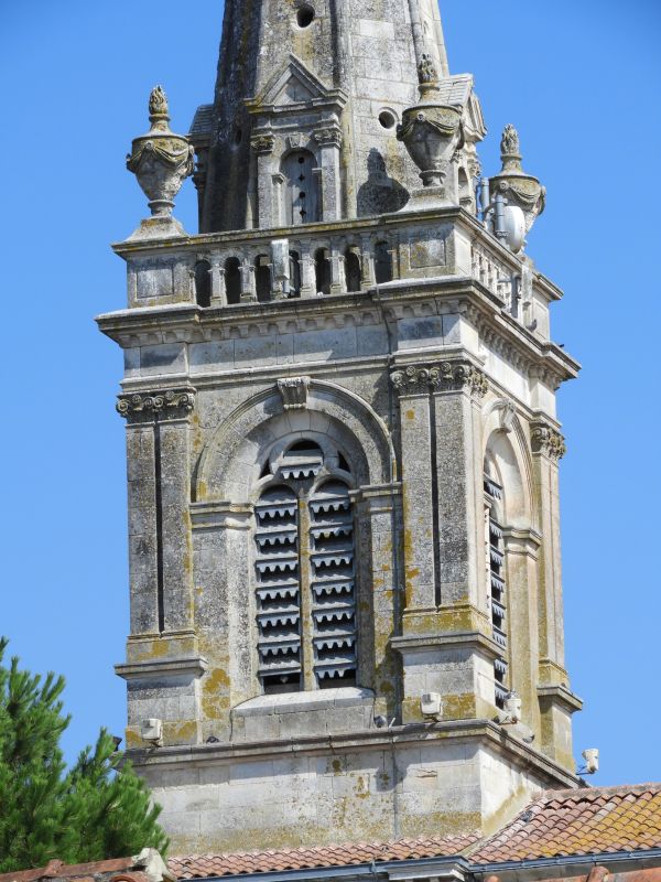 Eglise paroissiale Saint-Hilaire de L'Île-d'Elle