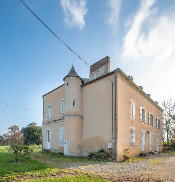 Manoir (vestiges), puis demeure dite château