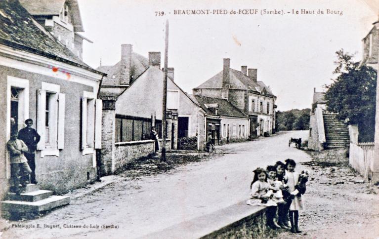 Présentation du village de Beaumont-Pied-de-Bœuf