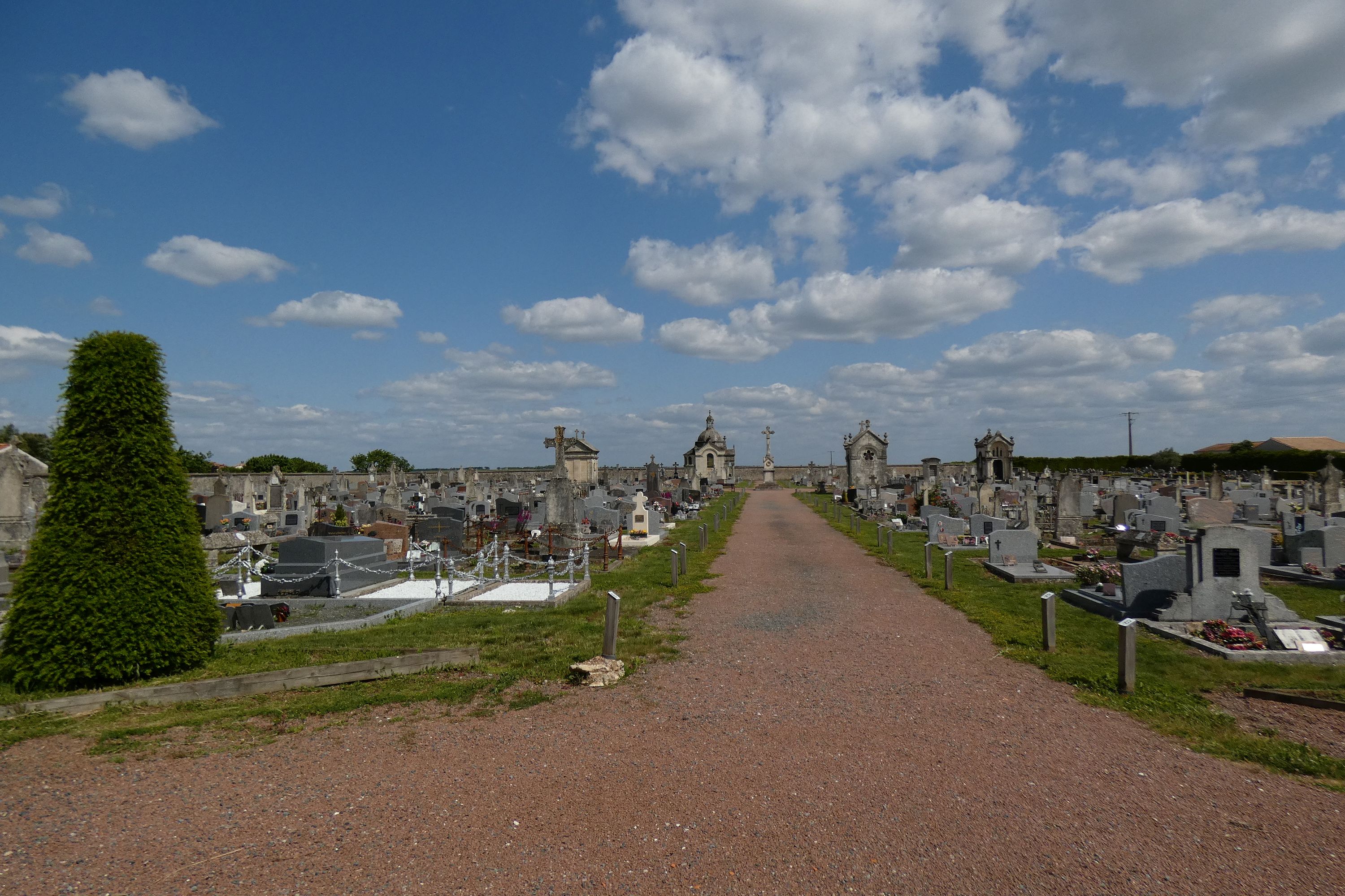 Cimetière de Benet