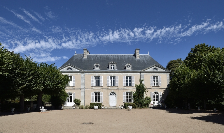 Manoir puis château de la Roche-aux-Moines, dit le Domaine aux Moines ou la Bruère