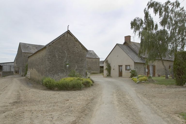 Écart, puis ferme, le Grand-Rocher