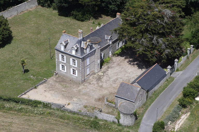 Manoir de Kerroux, puis château de Tuloc, Clis