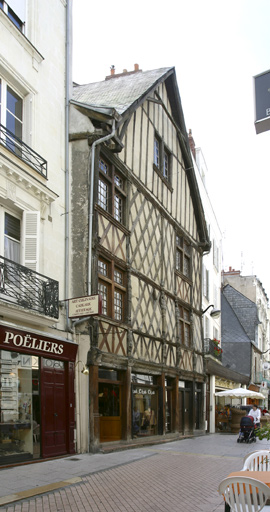 Maison dite "la Cloche", 9 et 9 bis rue des Poëliers