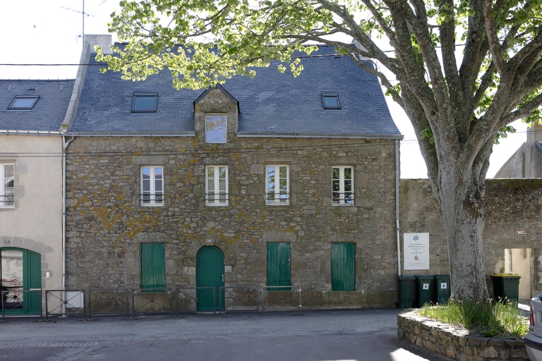 Presbytère, 3 rue François-Thuard