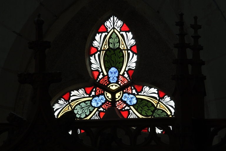 Ensemble de 4 verrières décoratives (baies 5, 6, 9 et 10) - Église paroissiale Saint-Pierre, Bourgon