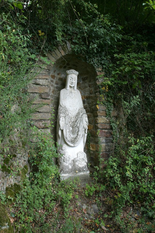 Statue : Sacré Cœur - rue du Moulin, Saint-Jean-sur-Erve