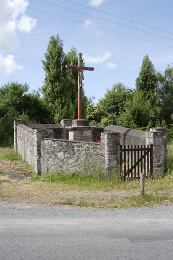 Croix monumentale, dite croix de Bouzaire