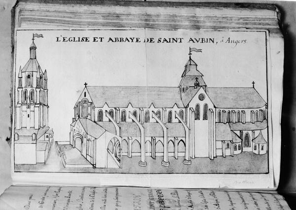 Abbaye de bénédictins puis de mauristes, dite abbaye Saint-Aubin, actuellement hôtel du Département et préfecture de Maine-et-Loire