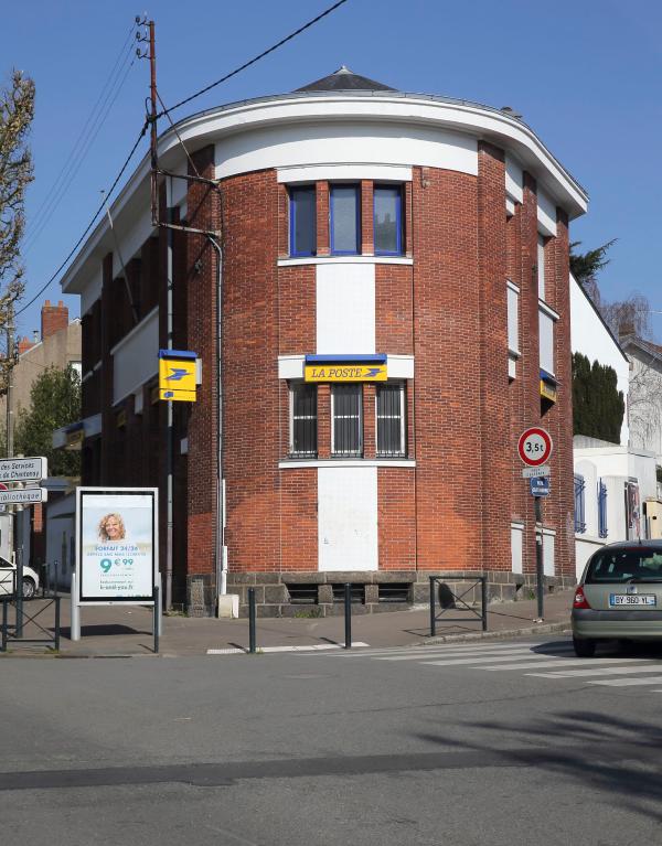 Bureau de poste, 50 boulevard de la Liberté