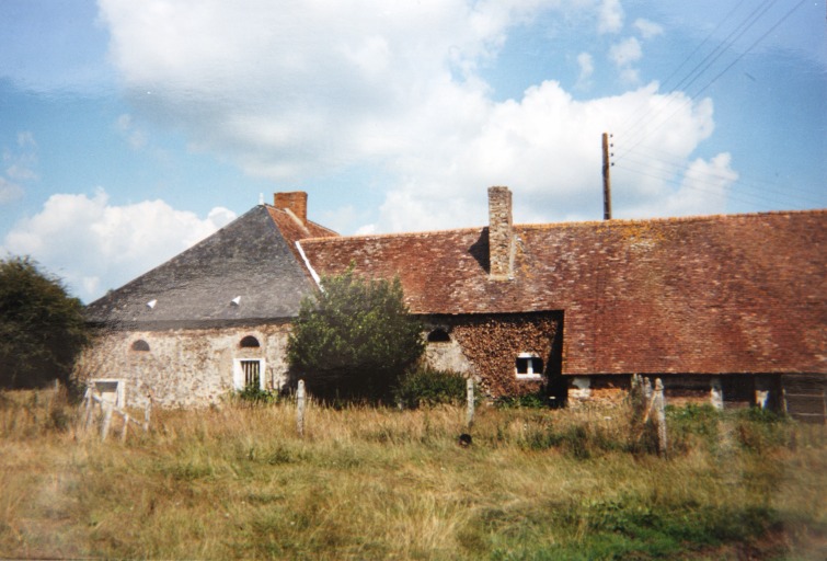 Ferme, actuellement maison - la Vallée, Blandouet