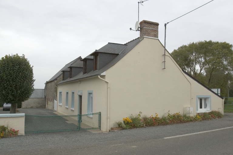 Ferme, actuellement pépinière, route de Chémeré-le-Roi