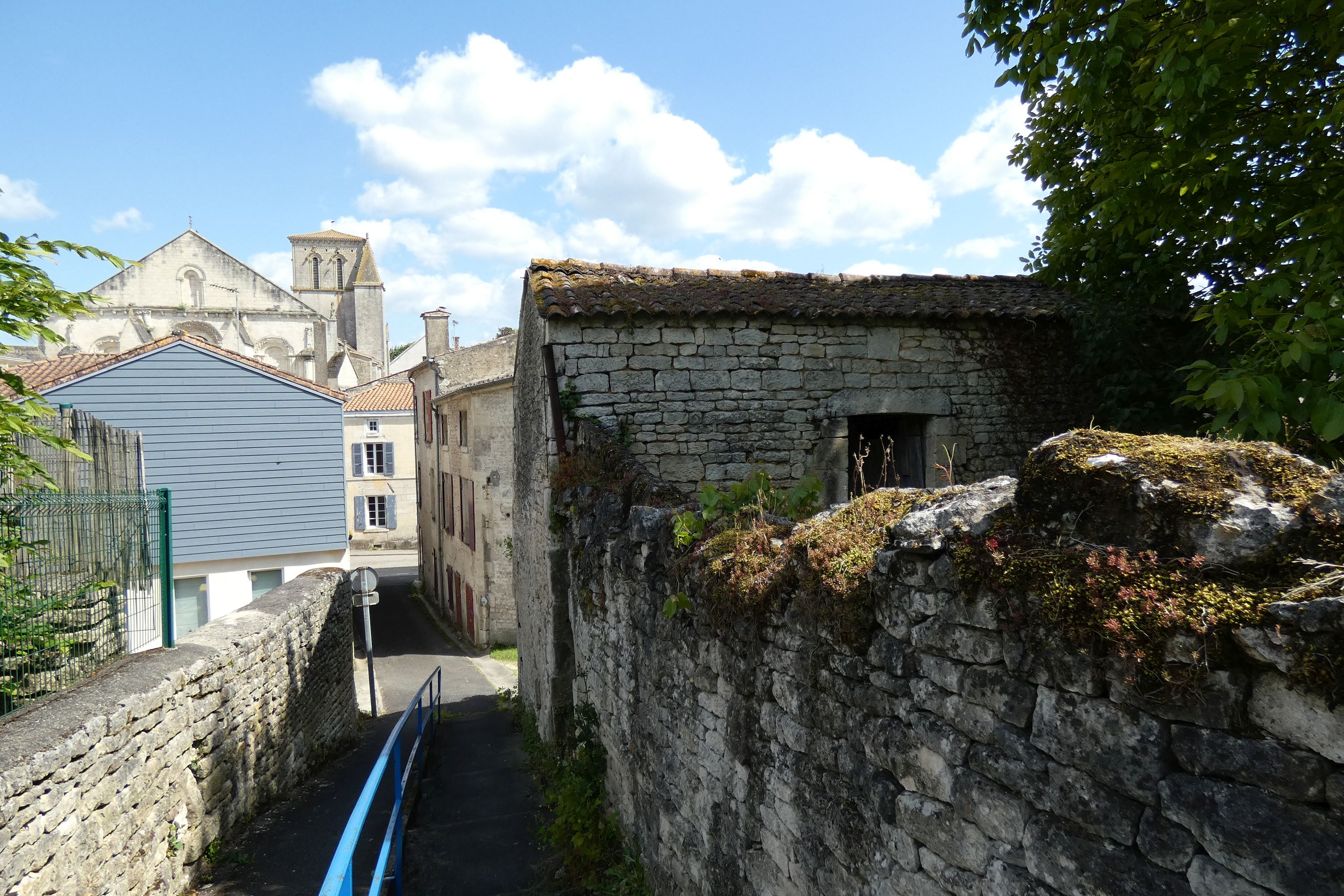 Maison puis remise, peu de Gâte Bourse