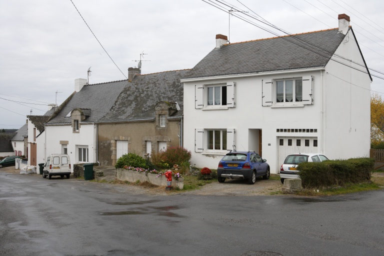 Rangée de maisons, 40, 42, 44 route des Paludiers