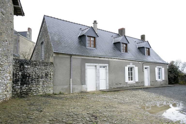 Ferme, puis écart - 22 rue des Grottes, anciennement la Place, Saulges