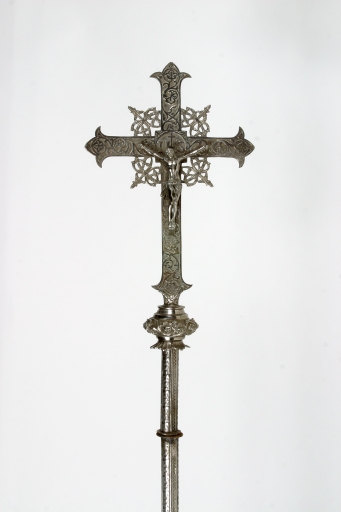 Croix de procession n° 1 - Église paroissiale Saint-Jean-Baptiste, Saint-Jean-sur-Erve