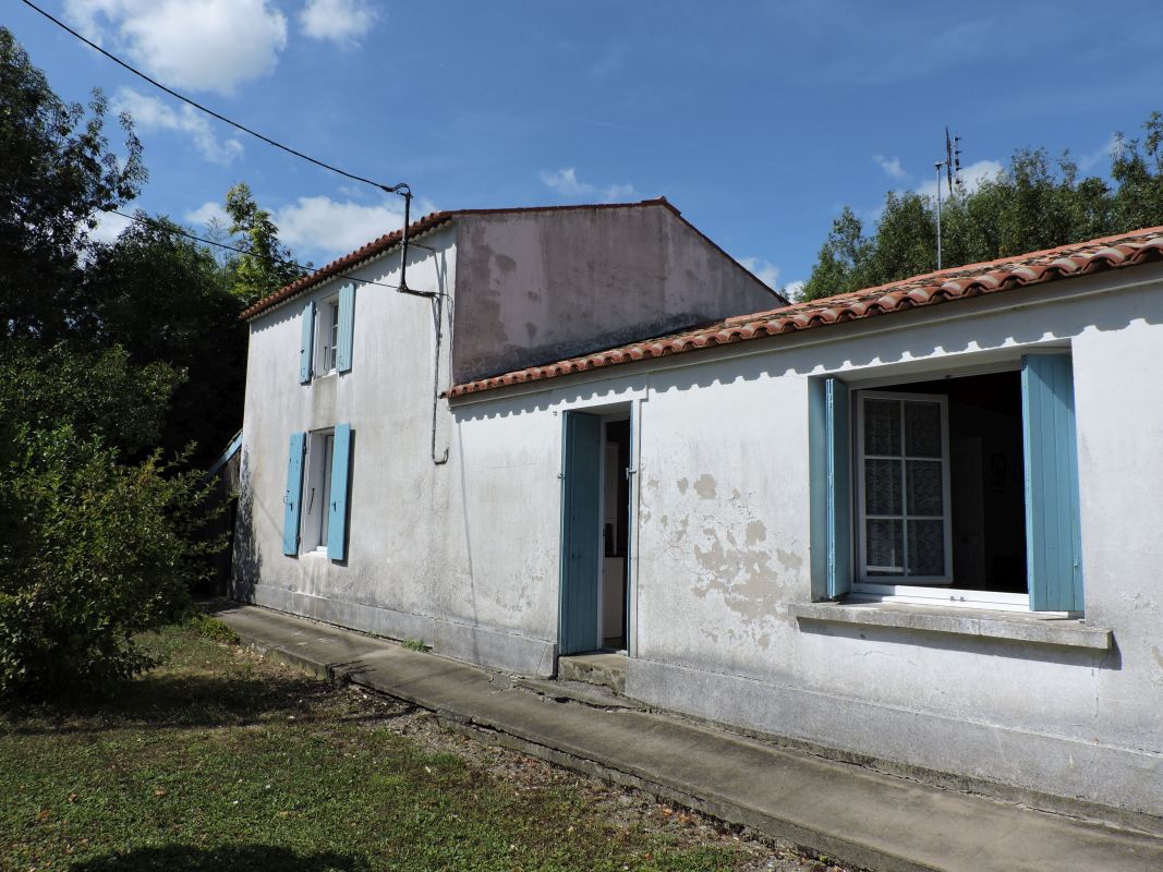 Ferme dite la hutte de la Lime ou Digolet, actuellement maison ; Marais de Digolet