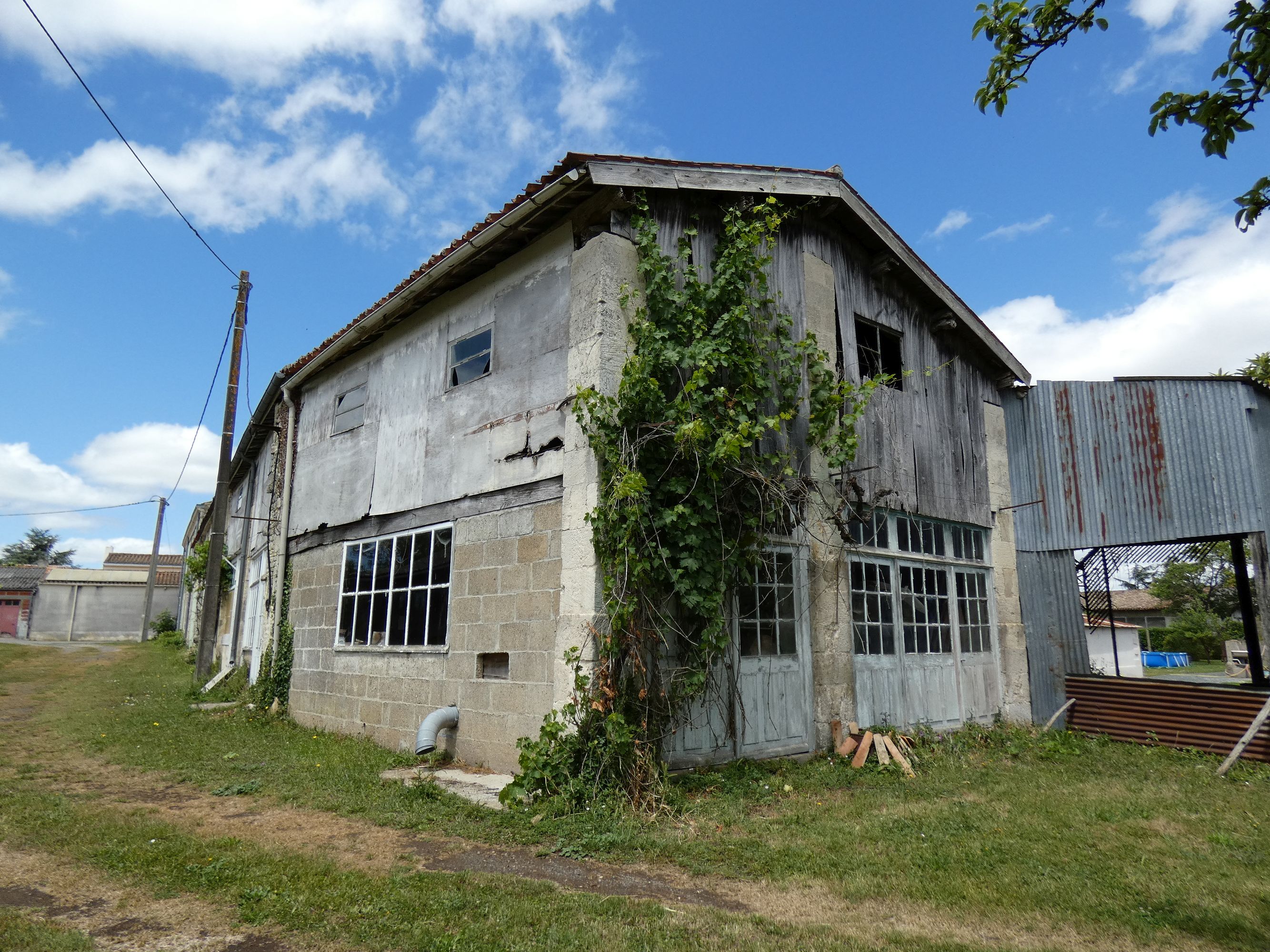 Maisons, atelier de charpentier et de menuisier, 15 rue Basse