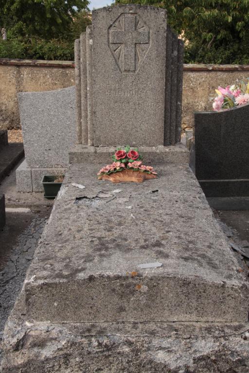 Cimetière à Jupilles