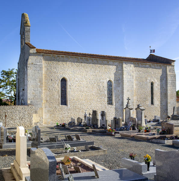 Chapelle templière puis église paroissiale Notre-Dame de Puyravault