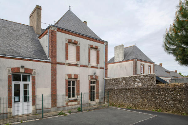 École publique de garçons, actuellement mairie