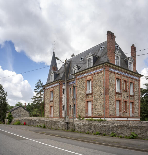 Logement patronal dit château des Vallées, 154 rue des Vallées