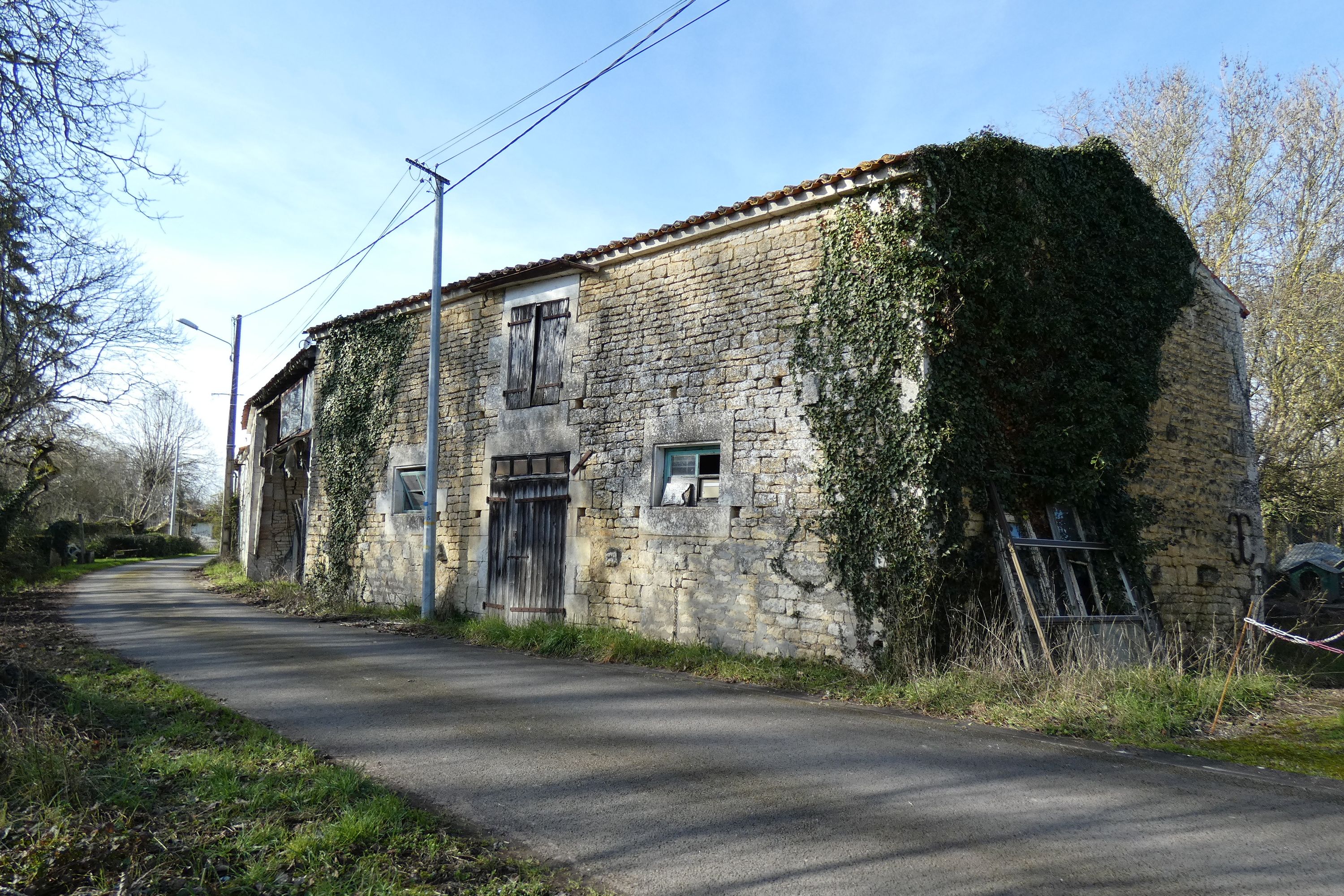 Ferme, actuellement maison, 24 rue de la Fontaine