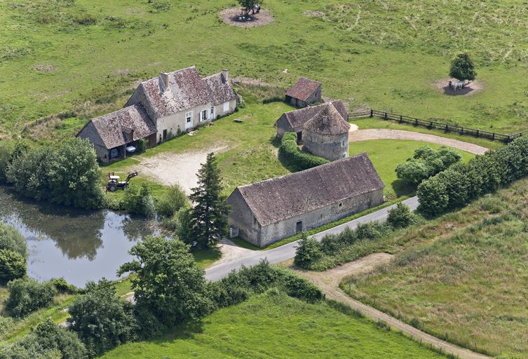 Pendloup, manoir puis ferme, actuellement maison.