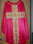 Ornement rouge n° 15 : chasuble