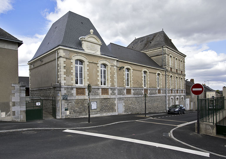 Mairie-école de garçons, puis école primaire, 12 rue des Écoles