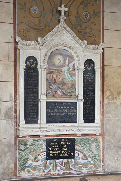 Monument aux morts, église paroissiale Saint-Germain de Villaines-sous-Malicorne