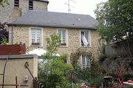 Maison dite le Petit-Presbytère ou la Petite-Haie, puis mairie-école de garçons, actuellement maison - 12 rue des Deux-Églises, Saulges