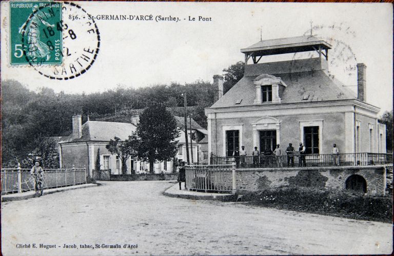 Maison, rue du Pont