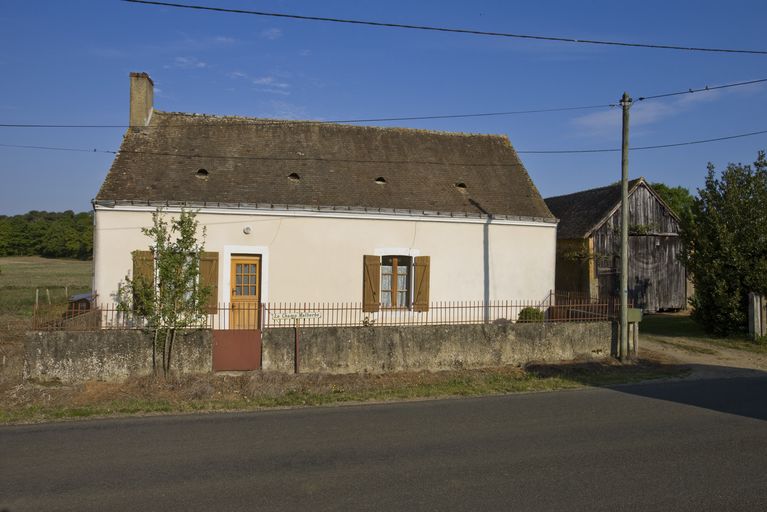 Briosne-lès-Sables, présentation de la commune