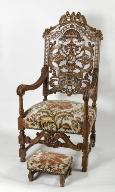 Paire de fauteuils de mariés de style néo-Renaissance