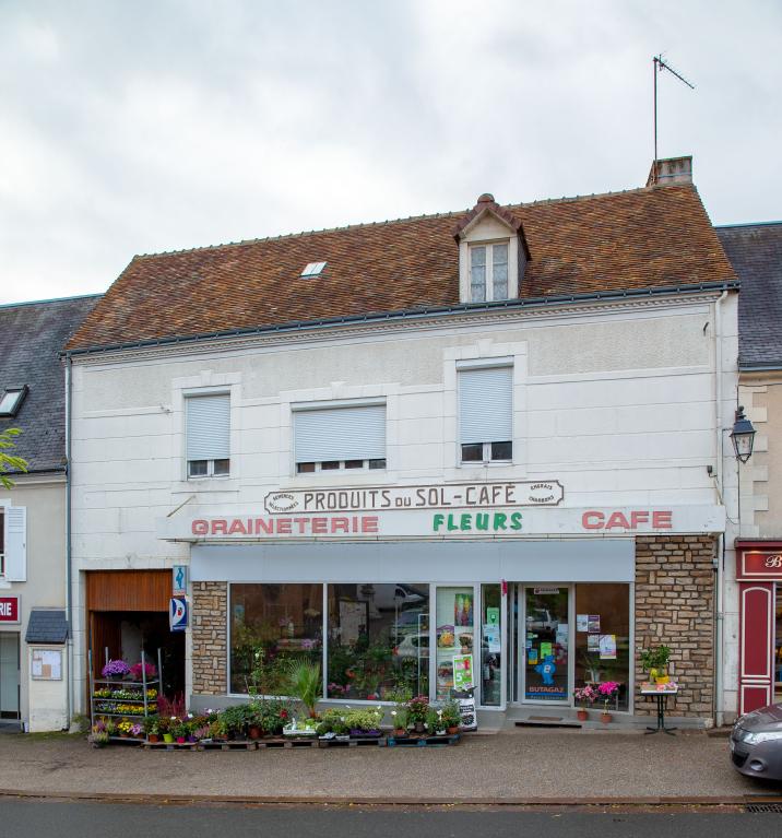 Auberge du Pot d'Étain, puis café, graineterie, 12 place du Général-Leclerc