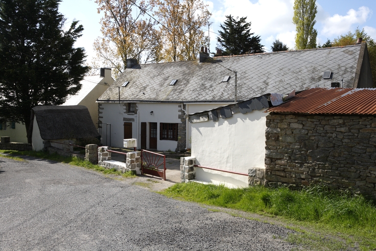 Rangée de maisons, Kergourdin, 4e ensemble