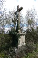 Croix de chemin, le Moulin de Sainte-Christine, route de Liez