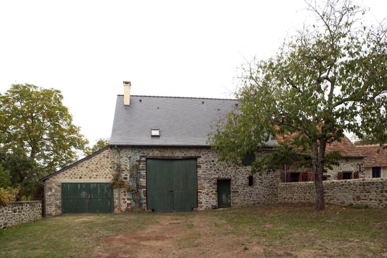 Maison de la Croix verte - 2 route de Saint-Jean-sur-Erve, Blandouet