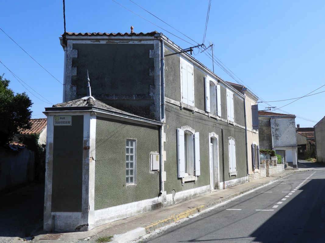 Maisons, fermes : l'habitat à L'Île-d'Elle